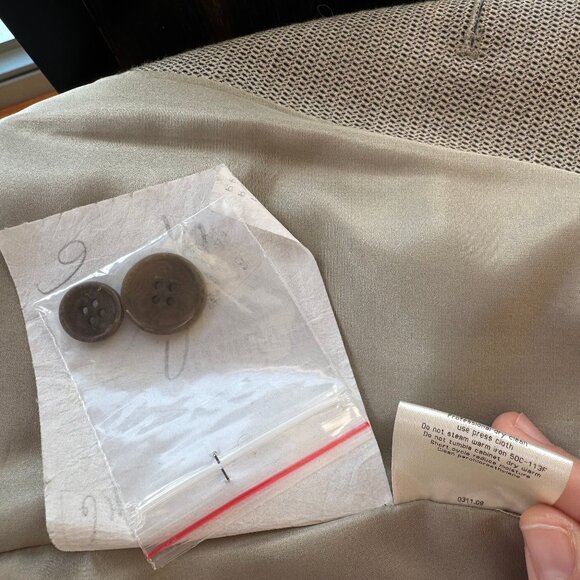 Vintage Calvin Klein blazer - Picture 4 of 7